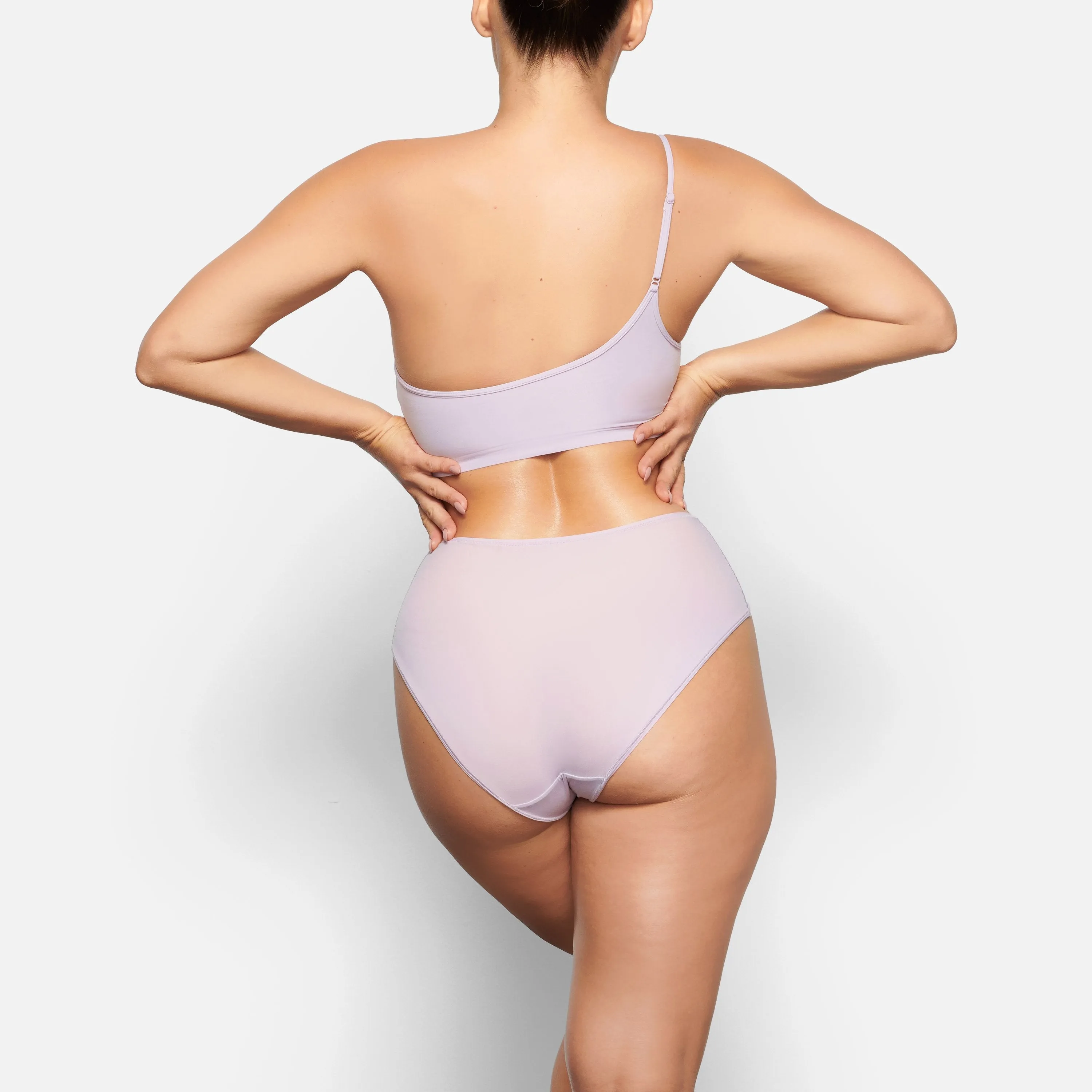 FITS EVERYBODY FULL BRIEF | IRIS MICA