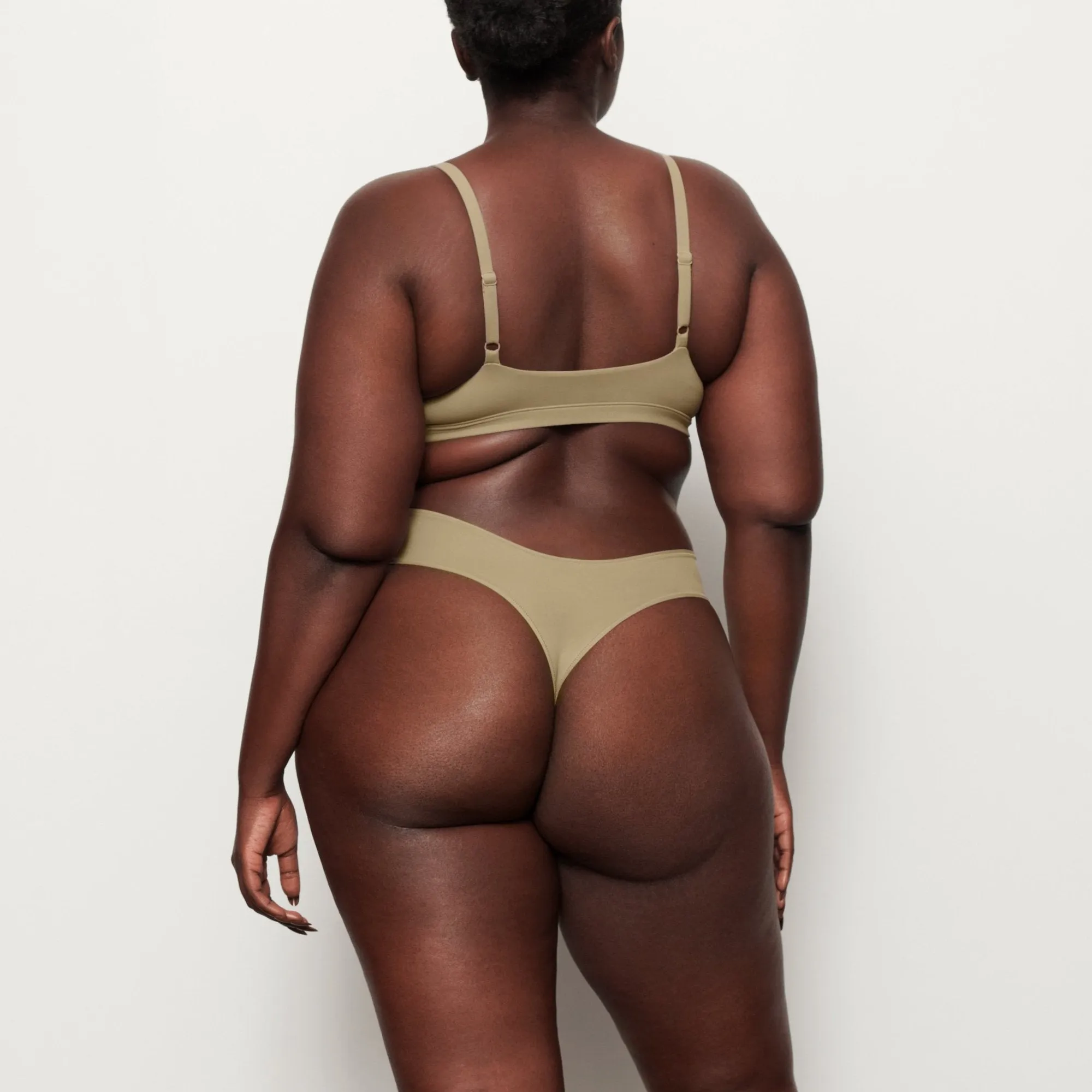 FITS EVERYBODY THONG | DESERT