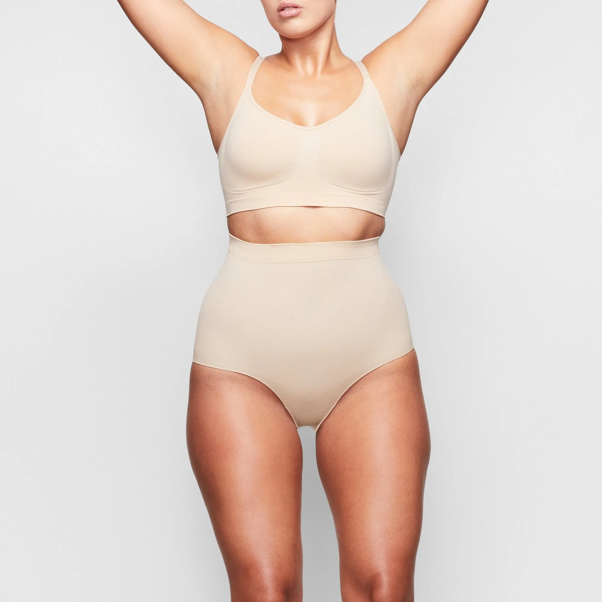 SCULPTING MID WAIST BRIEF | CLAY