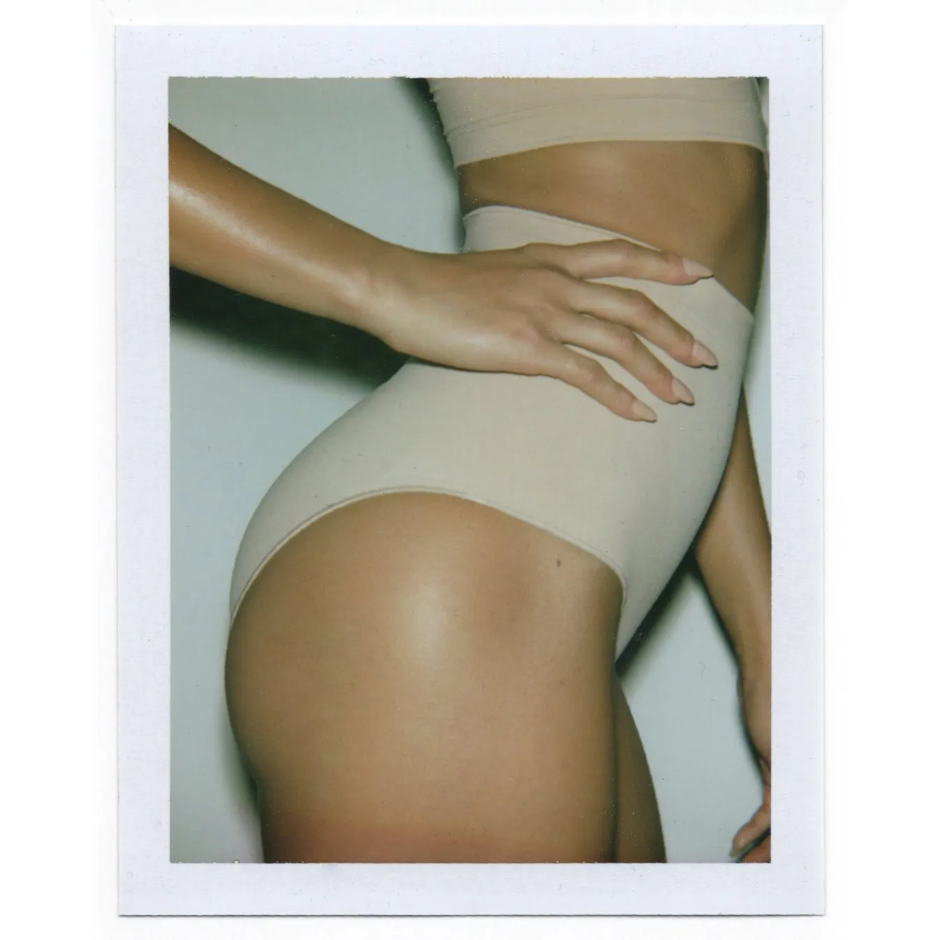 SCULPTING MID WAIST BRIEF | CLAY