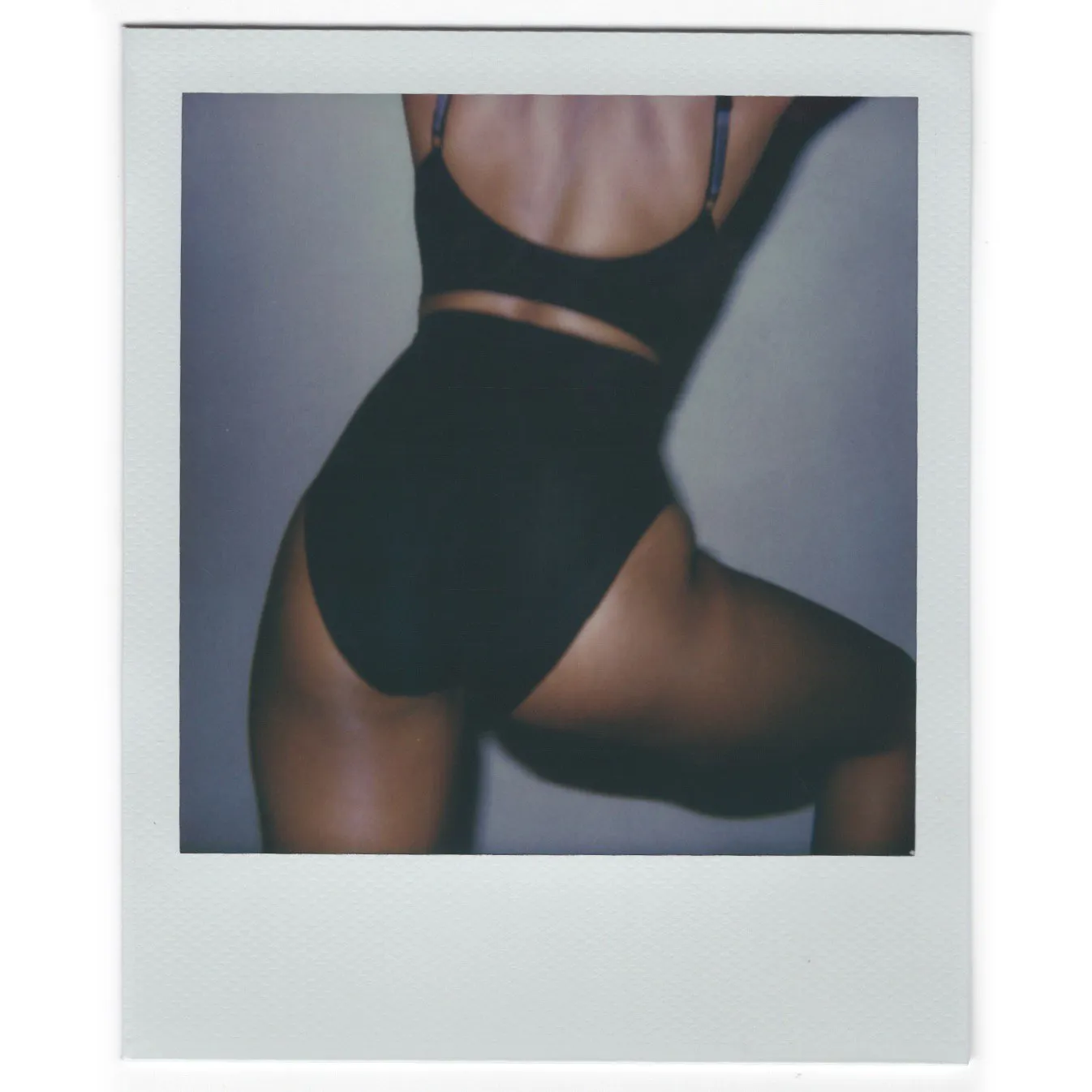 SCULPTING MID WAIST BRIEF | ONYX