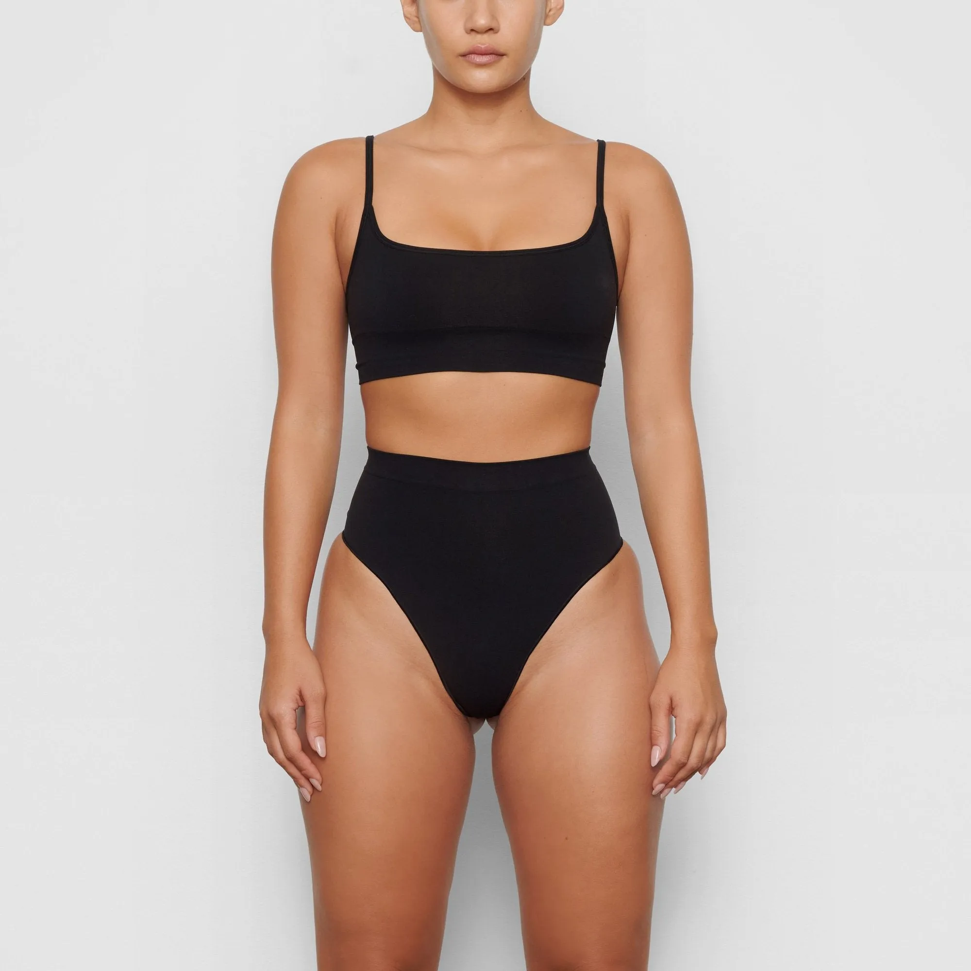 SCULPTING MID WAIST THONG | ONYX