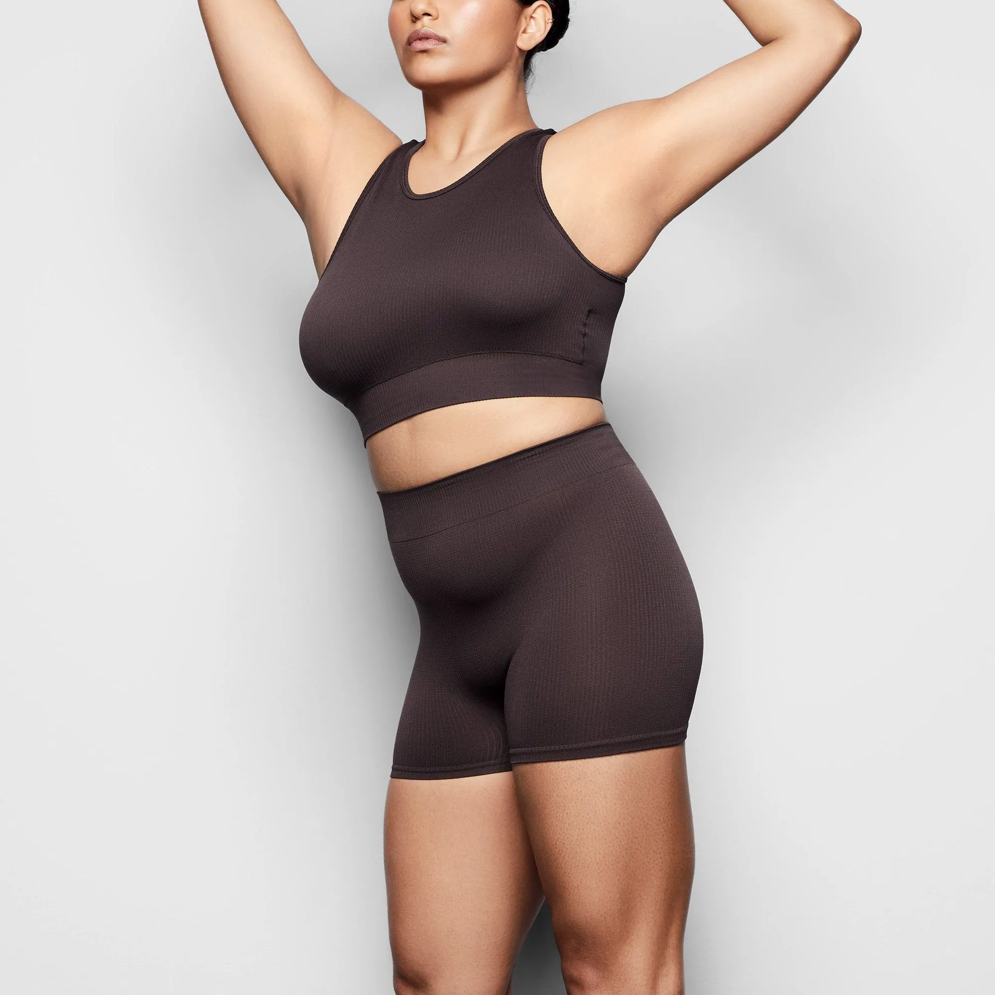 STRETCH RIB SHORT | SOOT